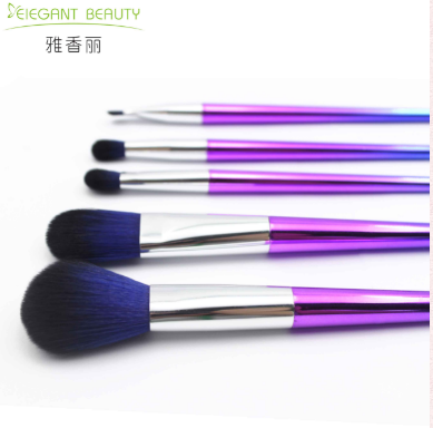 化妝刷掉毛？該怎么避免呢？