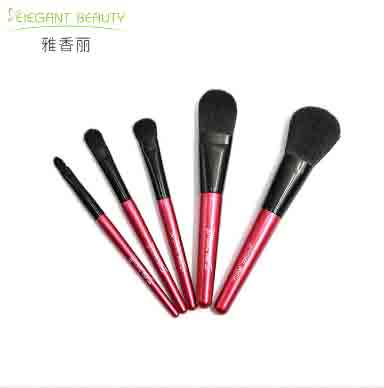 化妝刷多長(zhǎng)時(shí)間清洗一次比較好？