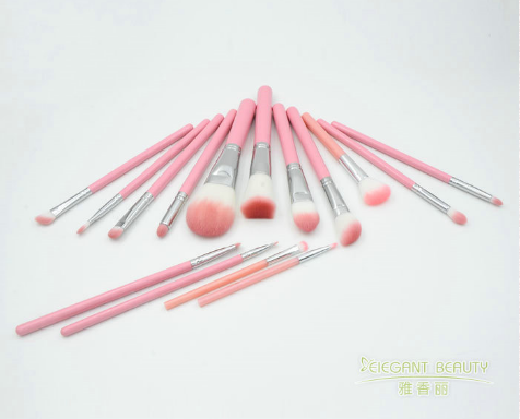 化妝刷能用美妝蛋清洗液洗嗎？