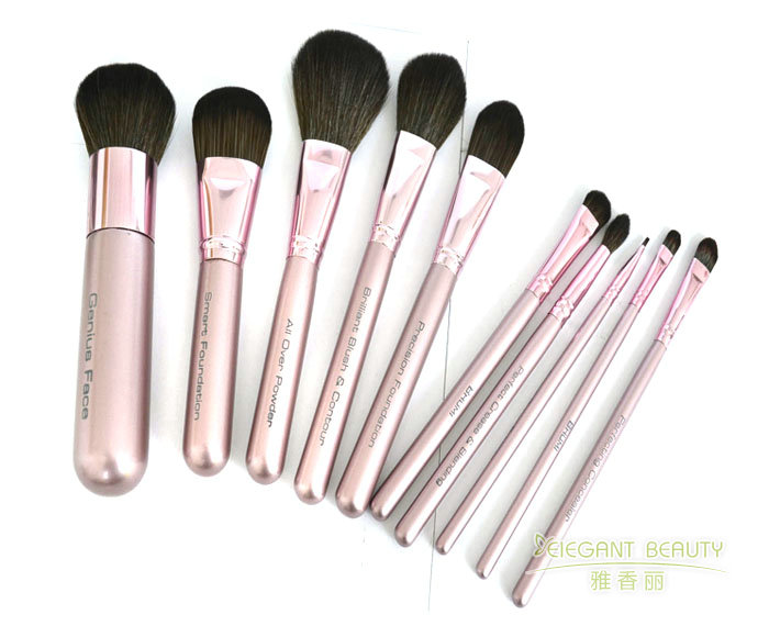 如何保養(yǎng)和維護(hù)定制的化妝刷套裝以延長(zhǎng)使用壽命？