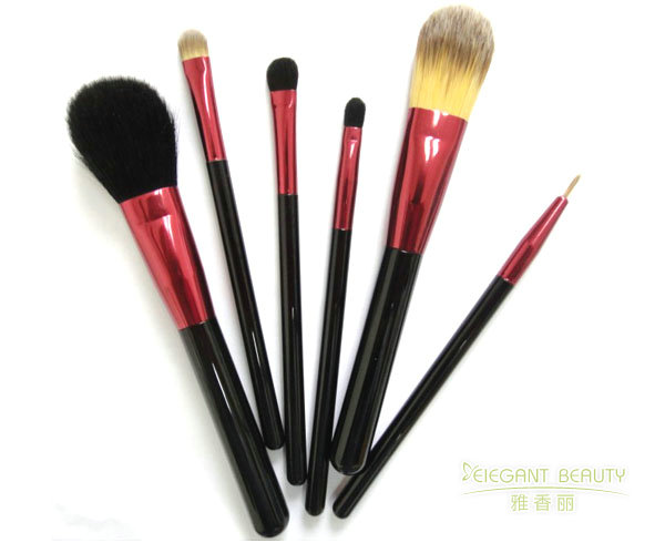 定制化妝刷套裝需要多長(zhǎng)時(shí)間？