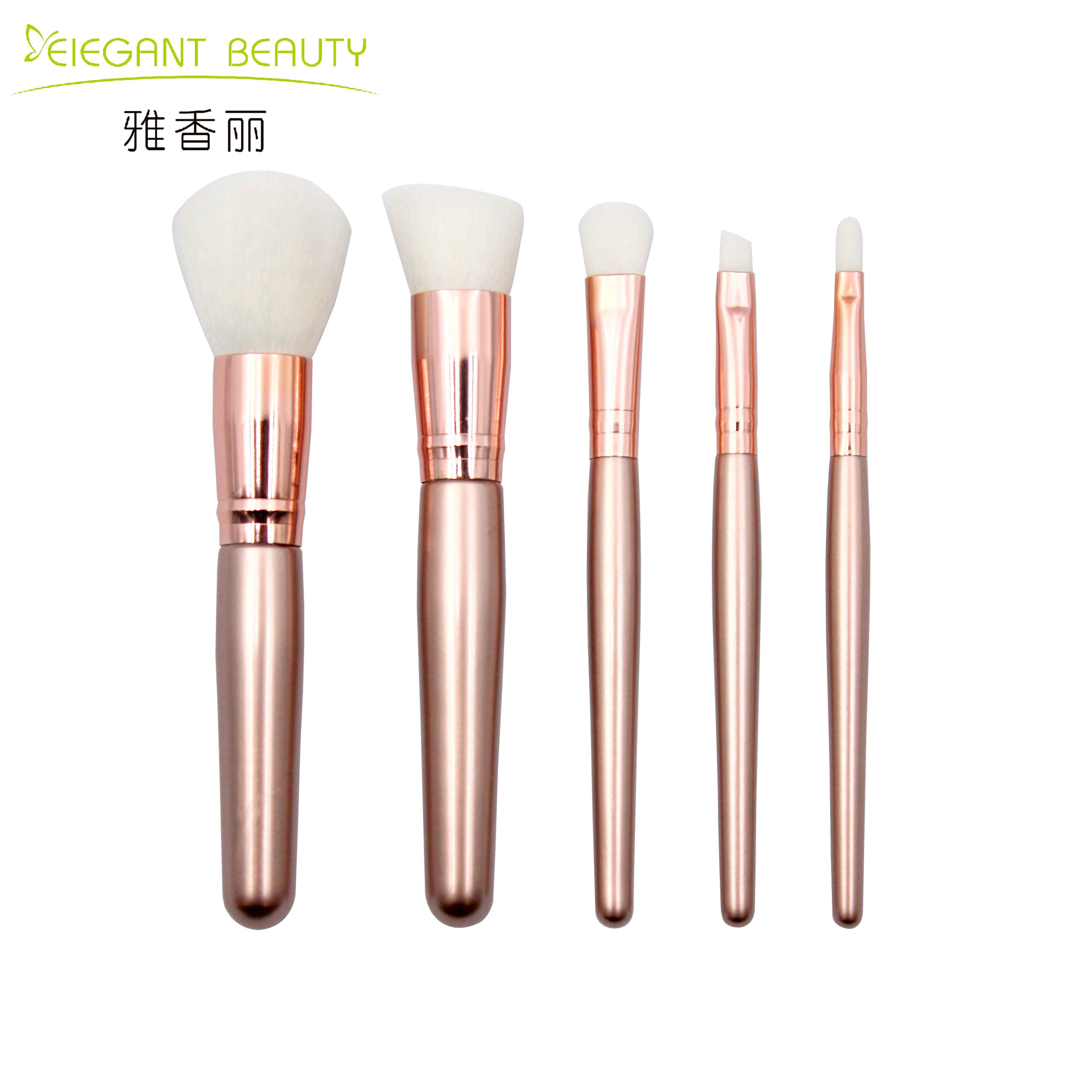 成套化妝刷的唇刷刷毛彈性如何優(yōu)化口紅邊緣細節(jié)？